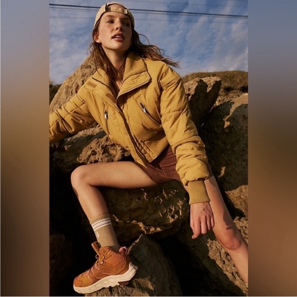 CLOSET CLEAROUT ✨FREE PEOPLE Boulder Babe Bomber Puffer Jacket Mustard
Size XS - Picture 2 of 11